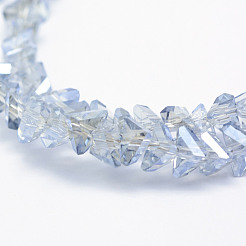電気メッキガラスビーズセット  パール光沢メッキ  三角形  多面カット  アリスブルー  4.5x6x4.5mm  穴：0.5mm  約85~90個/連  12.6インチ（32cm）&nbsp;EGLA-J143-B-PL01