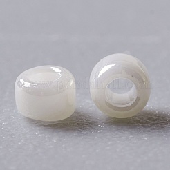 TOHOラウンドシードビーズ  日本製シードビーズ  （不透明な光沢のあるライトベージュ123)個  15/0  1.5mm  穴：0.7mm  約15000個/50g&nbsp;SEED-XTR15-0123
