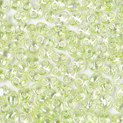 透明色光沢ガラスシードビーズ  オーバル  2穴  緑黄  3~4.5x5~6x2.5~3mm  穴：1~1.2mm  約6080個/ポンド&nbsp;SEED-N008-09E