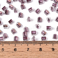 内側が透明な色のガラスシードビーズ  三角形  サドルブラウン  3.4x3.4~3.8x3.4~3.8mm  穴：1mm  約7500個/ポンド&nbsp;SEED-T007-13K