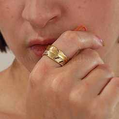 スタイリッシュなリーフ201ステンレススチールエスニックカフリング  ヴィンテージ中東デザイン  ゴールドカラー  内径：16~18mm&nbsp;UG5209