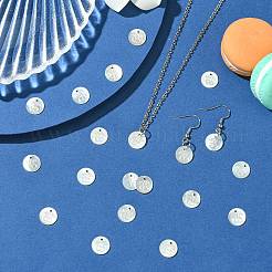 チェリーチャームが刻印された天然シェルフラットラウンド20個  貝殻色  10mm  穴：1mm&nbsp;SHEL-CJ0001-36