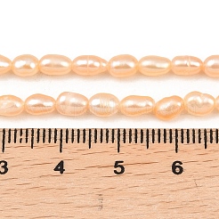 天然養殖淡水パールビーズ連売り  ライス  グレード3 A  ピンク  4~4.5mm  穴：0.5mm  約62~81個/連  13.19~13.98''（33.5~35.5センチメートル）&nbsp;PEAR-F020-26B