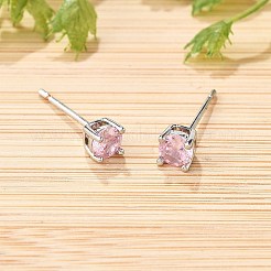 女性用フラットラウンド真鍮パヴェキュービックジルコニアスタッドピアス  カドミウムフリー＆鉛フリー  長持ちメッキ  ラックめっき  プラチナ  ピンク  4mm&nbsp;EJEW-G428-29C-03