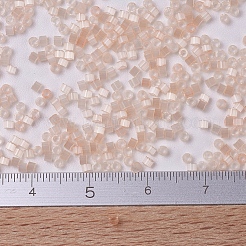 MIYUKIデリカビーズ  シリンダー  日本製シードビーズ  11/0  (db0824) ライトピーチシルクサテン  1.3x1.6mm  穴：0.8mm  約20000個/袋  100 G /袋&nbsp;SEED-J020-DB0824
