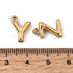 304ステンレススチールチャーム  文字a~zのチャーム  18KGP本金メッキ  14x3.5~14x3.5mm  穴：1.5mm&nbsp;SA-CBA6262-01G