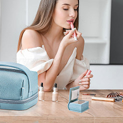 ブック型のPUレザー製ネクタイピン収納ボックス  マグネット付きリングケース  淡いターコイズ  6.7x5.7x3.4cm&nbsp;CON-CA0001-034B