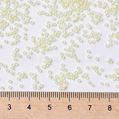 トーホー 15/0ラウンドビーズ  日本製シードビーズ  （内側182)色光沢クリスタルソフトイエロー  1.5mm  穴：0.7mm  約15000個/50g&nbsp;SEED-XTR15-0182