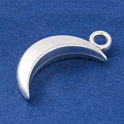 チベットスタイル合金ムーンペンダント  カドミウムフリー＆鉛フリー  アンティークシルバー  30.7x15x6mm  穴：3.5mm  約111個/500g&nbsp;TIBEP-Q043-032-RS