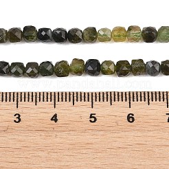 ナチュラルグリーントルマリンビーズ連売り  多面カット  キューブ  4x4.3x4.3mm  穴：0.7~0.8mm  約93~96個/連  14.88''~15.16''（37.8~38.5センチメートル）&nbsp;G-Z163-A02-4x4mm