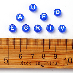 透明な青いアクリルビーズ  水平穴  混合文字  白い文字でフラットラウンド  7x4mm  穴：1.5mm  100個/袋&nbsp;TACR-YW0001-08B