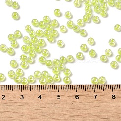 ガラスシードビーズ  光沢のある内側の色  ラウンド  薄緑  4x3mm  穴：1.4mm  約7650個/ポンド&nbsp;SEED-H002-L-A233