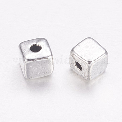 チベット風合金ビーズ  カドミウムフリー＆鉛フリー  キューブ  アンティークシルバー  約4mm長  4 mm幅  厚さ4mm  穴：1mm&nbsp;LF10549Y