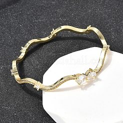 女性用真鍮マイクロパヴェクリアキュービックジルコニアカフバングル  ウェーブエッジ  ラックめっき  長持ちメッキ  カドミウムフリー＆鉛フリー  18KGP本金メッキ  内径：2.32x1.91インチ（5.9x4.85cm）&nbsp;BJEW-H639-02G