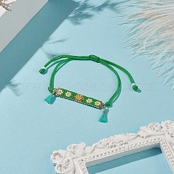 手作りの日本の種子長方形、フラワーリンク編みビーズブレスレット  女性用タッセルチャームブレスレット  春の緑  最大内径: 3-1/2 インチ (9 cm)&nbsp;BJEW-MZ00014-01