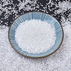 MIYUKIデリカビーズ  シリンダー  日本製シードビーズ  11/0  (db0635) クリスタルシルクサテン  1.3x1.6mm  穴：0.8mm  約2000個/10g&nbsp;X-SEED-J020-DB0635