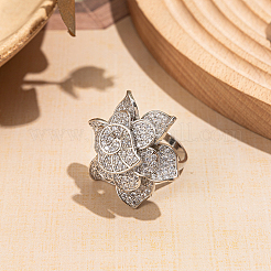 女性用真鍮マイクロパヴェキュービックジルコニア指輪  花  銀  40x40mm  内径：18mm&nbsp;TN1538