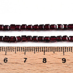 天然石ガーネットビーズ連売り  ファセットテーブルカットキューブ  3x3x3mm  穴：0.6mm  約125~129個/連  15.08~15.55''（38.3~39.5センチメートル）&nbsp;G-T141-58