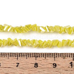 電気メッキオペークガラスビーズ連売り  三角形  ABカラーメッキ  多面カット  シャンパンイエロー  3~3.5x4~4.5x4~4.5mm  穴：0.8mm  約121~131個/連  14.37~15.35インチ（36.5~39cm）&nbsp;GLAA-N022-4mm-13