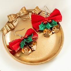 合成皮革と樹脂のダングルイヤリング  ゴールドカラー  クリスマス鐘  50x48mm&nbsp;FS-WG3DD99-03