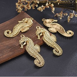 チベット風合金ビッグサイズペンダントトップ  海のテーマ  鉛フリー＆ニッケルフリー＆カドミウムフリー  タツノオトシゴ  18KGP本金メッキ  64x29x4.5mm  穴：3.5mm&nbsp;TIBEP-A040-027G-NR