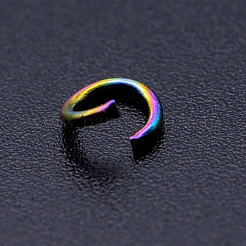 イオンプレーティング（IP）201ステンレス鋼オープン丸カン  ラウンド  虹色  20ゲージ  5x0.8mm  内径：3mm&nbsp;STAS-S105-JN511