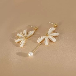 丸い合金樹脂のタッセル付きデイジースタッドピアス  プラスチック模造パールと  左右  ゴールドカラー  86x22mm&nbsp;FS-WGED047-01
