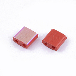 Fgb2穴ガラスシードビーズ  半虹メッキ色  正方形  レッド  5x4.5~5.5x2~2.5mm  穴：0.5~0.8mm  約1180個/袋&nbsp;SEED-S031-L-045-R