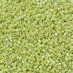 MIYUKIデリカビーズ  シリンダー  日本製シードビーズ  11/0  （db0169)不透明なchartreuse ab  1.3x1.6mm  穴：0.8mm  約2000個/10g&nbsp;X-SEED-J020-DB0169