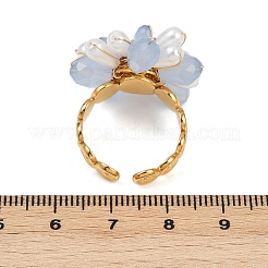 304ステンレススチール製カフリング、アクリルパール付き  花  中央にガラスクリスタルと鋼球201個  女性のための  ゴールドカラー  ペンダント：22x24mm  usサイズ7 1/2(17.7mm)&nbsp;RJEW-V010-01G