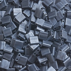 MIYUKIティラビーズ  日本製シードビーズ  2穴  （tl2001)マットガンメタル  5x5x1.9mm  穴：0.8mm  約118PCS /ボトル  10 G /ボトル&nbsp;SEED-JP0008-TL2001