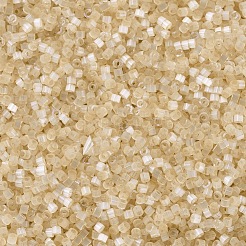 MIYUKIデリカビーズ  シリンダー  日本製シードビーズ  11/0  （db0674)ライトトパーズシルクサテン  1.3x1.6mm  穴：0.8mm  約2000PCS /ボトル  10 G /ボトル&nbsp;SEED-JP0008-DB0674