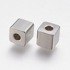 変色しにくい304ステンレススチールビーズ  キューブ  ステンレス鋼色  5x5x5mm  穴：2mm&nbsp;LS-STAS-K171-40P-5x5mm