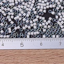 MIYUKIデリカビーズ  シリンダー  日本製シードビーズ  11/0  （db0066)白い裏地クリスタルab  1.3x1.6mm  穴：0.8mm  約2000PCS /ボトル  10 G /ボトル&nbsp;SEED-JP0008-DB0066