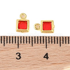 ラックメッキ真鍮ガラスペンダント  カドミウムフリー＆鉛フリー  長持ちメッキ  正方形  ゴールドカラー  レッド  7x4.5x2mm  穴：1mm&nbsp;KK-S385-02G-07