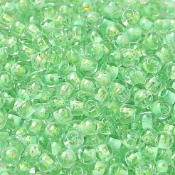 透明なガラスの丸いシードビーズ  色の内側  ラウンド  春の緑  6/0  4x3mm  穴：1.2mm  約161個/10g&nbsp;X1-SEED-B001-05A-06