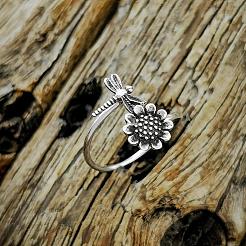 Dragonfly with Sunflower Alloy Adjustable Cuff Rings for Women&nbsp;FS-WG7FBB0-01
