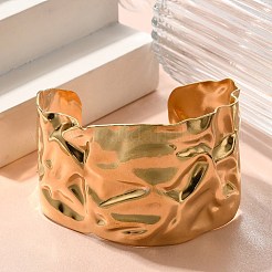 女性用テクスチャ加工304ステンレススチールカフバングル  18KGP本金メッキ  内径：2-1/4インチ（5.65cm）&nbsp;LS-STAS-Z108-09G-02