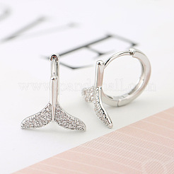 真鍮製クリアキュービックジルコニアフィッシュテールフープピアス  銀  15x14mm&nbsp;WGDD127-02