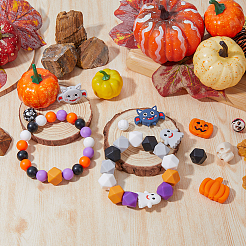 47スタイルのシリコンビーズ19個。  DIYネックレスとブレスレットの作り方  ハロウィンモチーフ  混合図形  ミックスカラー  11.5~27.5x11~30.5x7.5~14mm  穴：2~3mm&nbsp;SIL-HY0001-23