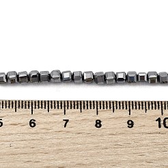 合成テラヘルツ石ビーズ連売り  ファセットテーブルカットキューブビーズ  4x4x4mm  穴：0.7mm  約98個/連  15.51''（39.4センチメートル）&nbsp;G-H327-L03-02