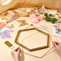 六角形のリースのDIYキット  鉄製のリースのフレームとワイヤーを含む  木製台座  布造花  紙のウォールステッカー  ミックスカラー  262x300x3mm&nbsp;DIY-NB0015-09