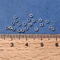 真鍮ビーズ  ロンデル  鉛フリー＆カドミウムフリー＆ニッケルフリー  銀  2x1.5mm  穴：1.2mm&nbsp;KK-CBA1A60-20A-S