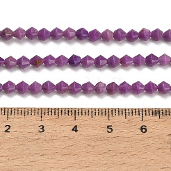 天然レピドライト/パープルマイカストーンビーズ連売り  双円錐形  多面カット  4x4mm  穴：0.6mm  約97~98個/連  15.39~15.51インチ（39.1~39.4cm）&nbsp;GG-CBAA9B4-A15-01