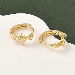 真鍮の花のフープピアス  アブソリュートプラスチック模造パール  ニッケルフリー  18KGP本金メッキ  13.5x6.5mm&nbsp;EJEW-D337-15G