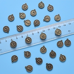 エナメルの合金チャームカボションセッティング  アルファベット付きのフラットラウンド  アンティークブロンズ  14x12x2mm  穴：1.5mm  26個/セット&nbsp;PALLOY-YW0001-10AB