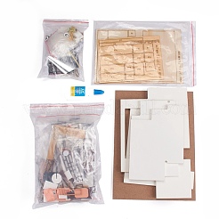 手作りのDIY木製ドールハウスキット  寝室を含むドールハウスのミニチュア  バスルーム  リビングルーム  キッチン  階段と家具  女性と子供のための誕生日とバレンタインデーのギフト  32.1x7.6x21cm  完成品：26x19x16.5cm&nbsp;DIY-H103-01