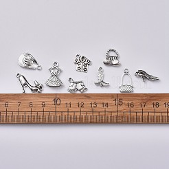 ショッピングテーマ  合金のチベット風チャーム  ドレス  カウボーイハット  かかとの高い靴  アロハシャツ  ハンドバッグ  女性のバッグ  ブーツ  アンティークシルバー  36個/セット&nbsp;TIBEP-X0185-88AS