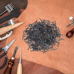 1Set Iron Pyramid Spikes&nbsp;FIND-CA0009-61