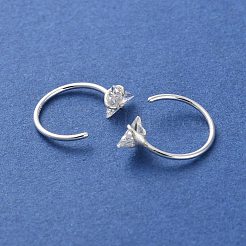 999 個の上質なシルバー マイクロパヴェ クリア キュービックジルコニア プルスルー イヤリング  銀  三角形  12.5x4.5mm&nbsp;EJEW-P296-28D-S